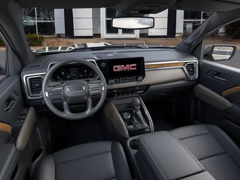 New 2026 GMC Canyon Denali w/ LPO, Black Badging Package AWD/4WD image 15