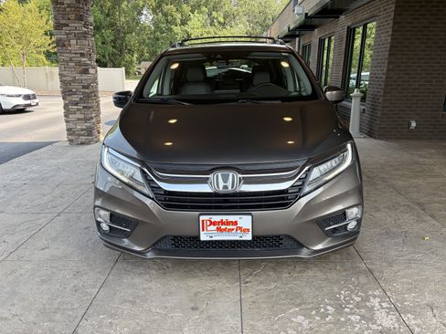 Used 2018 Honda Odyssey Elite image 2