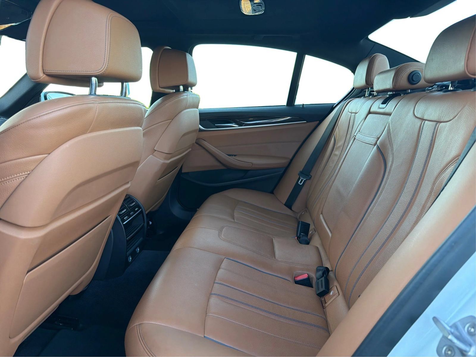 Used 2019 BMW 530i w/ Convenience Package RWD image 10
