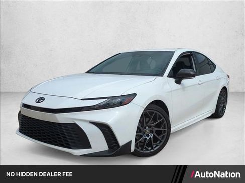 Used 2025 Toyota Camry SE w/ Multimedia Upgrade Package FWD image 1