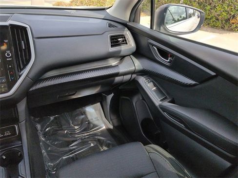 Used 2025 Subaru Ascent Premium image 17