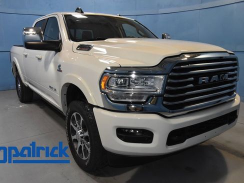 Used 2024 RAM 2500 Limited AWD/4WD image 1