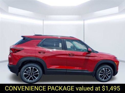 New 2026 Chevrolet TrailBlazer LT w/ Convenience Package AWD/4WD image 2