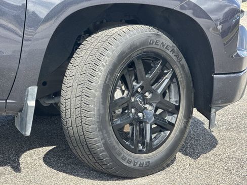 Used 2022 Chevrolet Silverado 1500 Custom w/ LPO, Dark Essentials Package image 12