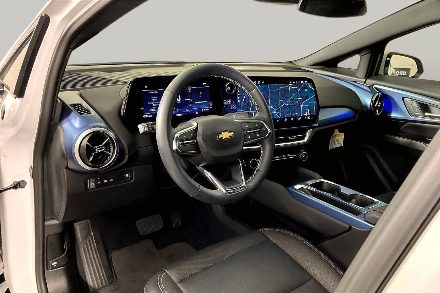 Used 2024 Chevrolet Equinox EV LT w/ LPO, Blackout Package FWD image 15