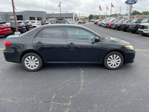 Used 2013 Toyota Corolla LE FWD image 4
