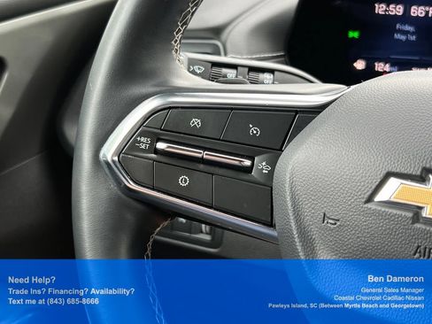 Used 2025 Chevrolet Traverse LT AWD/4WD image 30