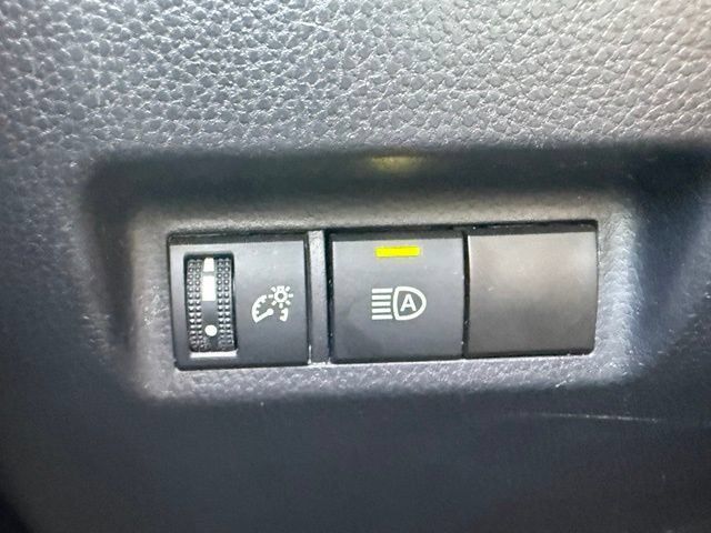 Used 2024 Toyota RAV4 XLE AWD/4WD image 24
