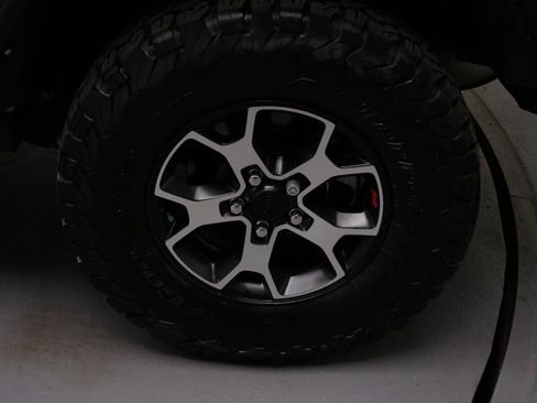 Used 2022 Jeep Wrangler Rubicon AWD/4WD image 4