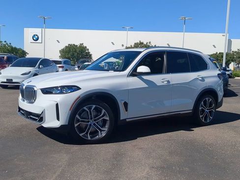New 2026 BMW X5 sDrive40i w/ Premium Package image 2