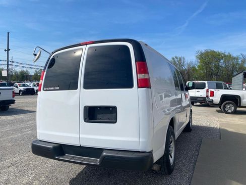 Used 2011 Chevrolet Express 1500 image 5