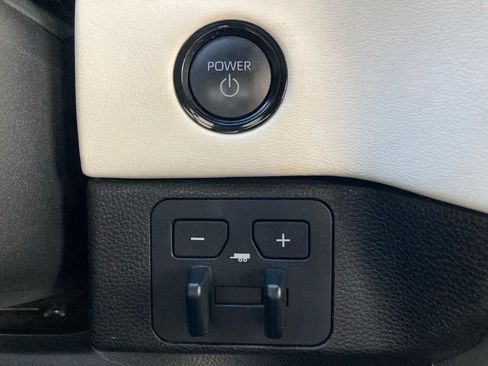 Certified 2025 Toyota Sequoia Capstone AWD/4WD image 21