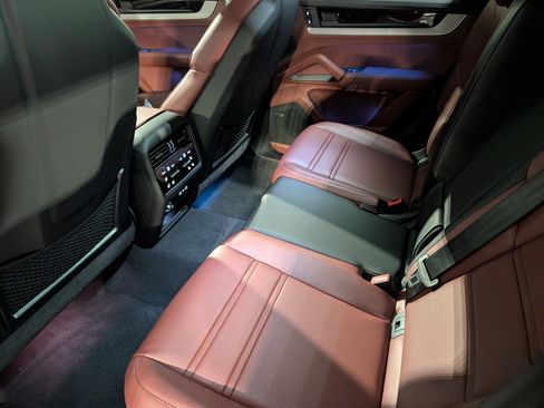 New 2026 Porsche Cayenne S image 23