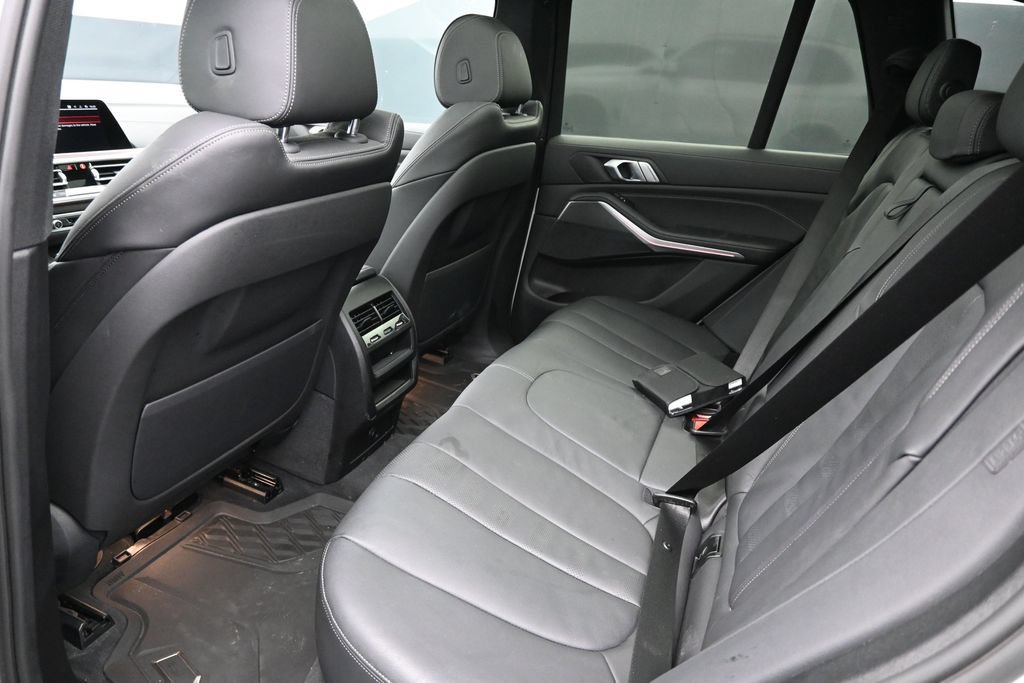 Used 2021 BMW X5 M50i AWD/4WD image 17