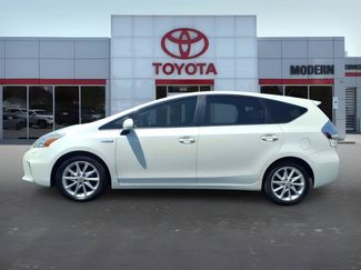 Used 2012 Toyota Prius V Five FWD video 2
