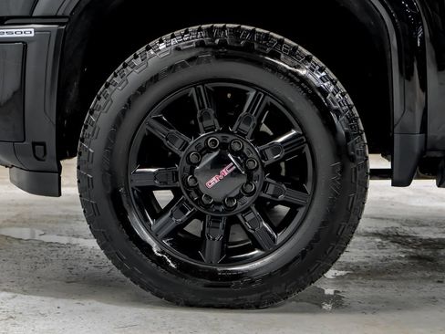 Used 2024 GMC Sierra 2500 AT4 w/ AT4 Premium Plus Package AWD/4WD image 60
