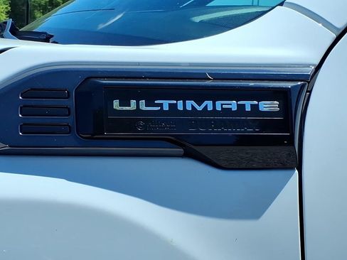 Used 2025 GMC Sierra 3500 Denali Ultimate AWD/4WD image 17