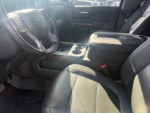 Used 2021 Chevrolet Silverado 1500 LT Trail Boss w/ Convenience Package II AWD/4WD image 9