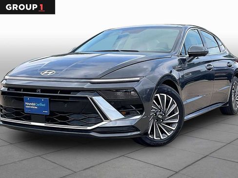 Certified 2025 Hyundai Sonata Limited FWD image 1