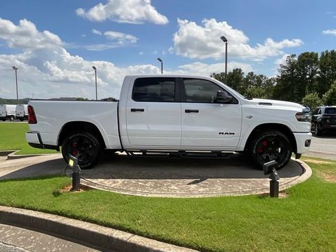 Used 2026 RAM 1500 Big Horn AWD/4WD image 8