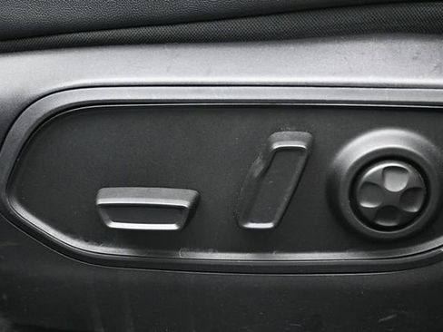 Used 2025 Jeep Grand Cherokee Altitude AWD/4WD image 14