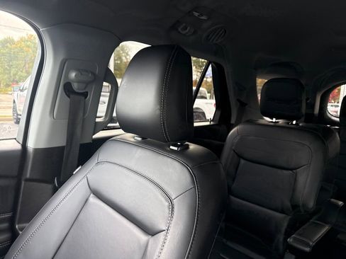Used 2023 Ford Explorer XLT w/ Equipment Group 202A image 44
