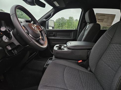 New 2026 RAM 3500 Tradesman AWD/4WD image 14