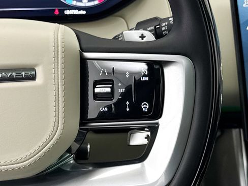 Used 2023 Land Rover Range Rover SE image 40