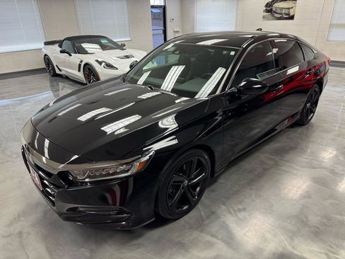 Used 2018 Honda Accord Sport image 18