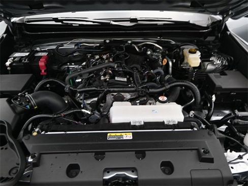 Used 2025 Toyota Tacoma TRD Sport image 17