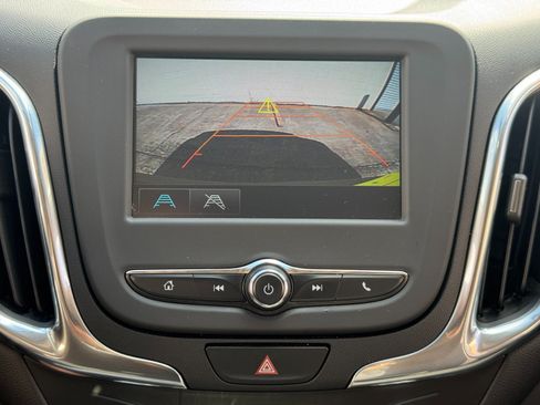 Used 2018 Chevrolet Equinox LT FWD image 23