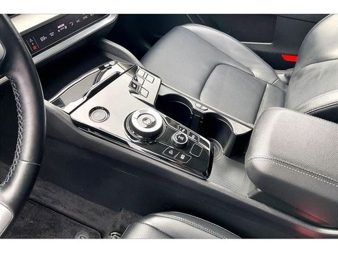 Used 2023 Kia Sportage EX AWD/4WD image 19