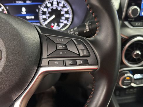 Used 2025 Nissan Sentra SR FWD image 22