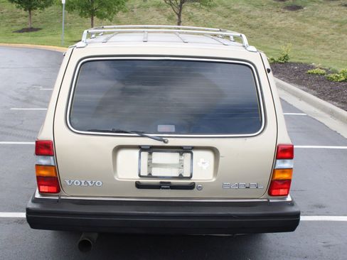 Used 1989 Volvo 240 Wagon image 4
