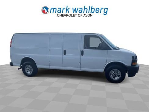 Used 2023 GMC Savana 3500 Extended w/ Driver Convenience Package RWD image 10