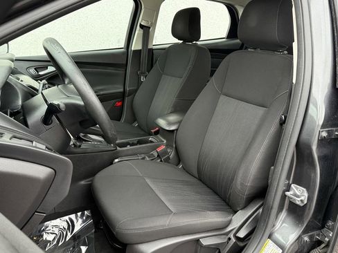 Used 2018 Ford Focus SE image 12