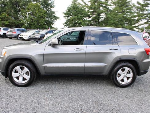 Used 2011 Jeep Grand Cherokee Laredo AWD/4WD image 10