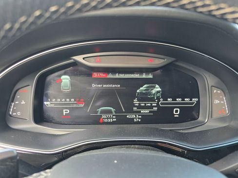 Used 2023 Audi RS Q8 w/ Black Optic Package image 9