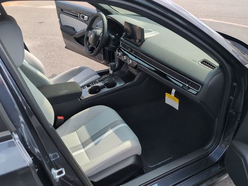 New 2026 Honda Civic Sport image 17