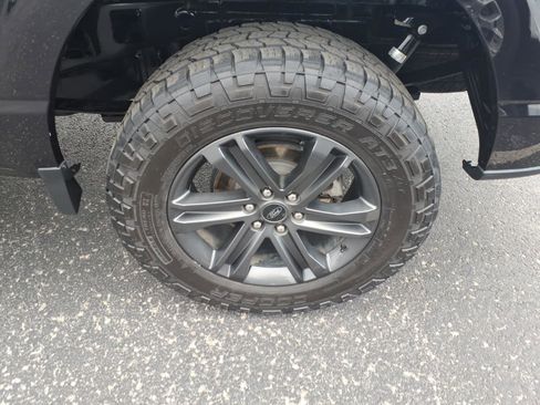 Used 2023 Ford F150 Lariat image 6