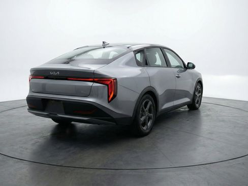 Used 2025 Kia K4 FWD image 9
