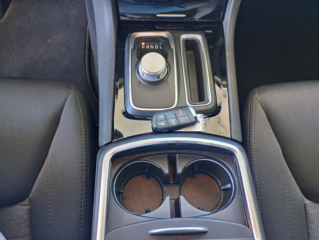 Used 2023 Chrysler 300 Touring RWD image 13