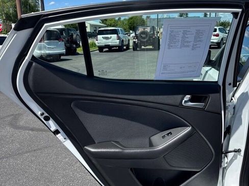 Used 2015 Kia Optima LX w/ Hybrid Convenience Package FWD image 12