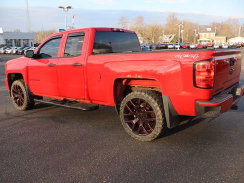 Used 2017 Chevrolet Silverado 1500 Custom w/ Custom Convenience Package image 3