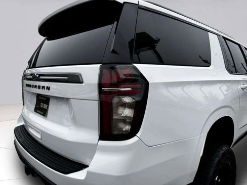 Used 2021 Chevrolet Suburban Z71 image 19