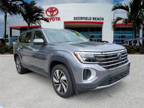 Used 2025 Volkswagen Atlas SE image 1