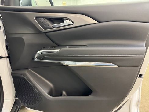 New 2026 Chevrolet Traverse LT w/ Driver Confidence Package FWD image 29