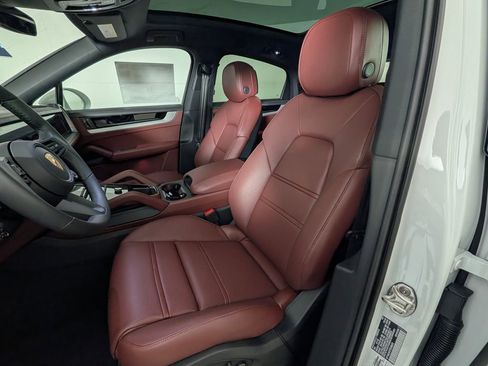 New 2026 Porsche Cayenne Coupe image 5