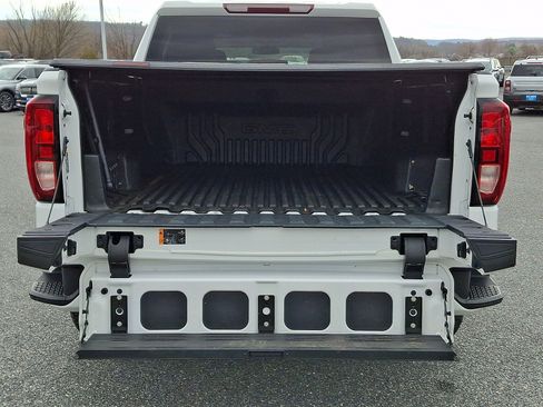 Used 2022 GMC Sierra 1500 Elevation image 28