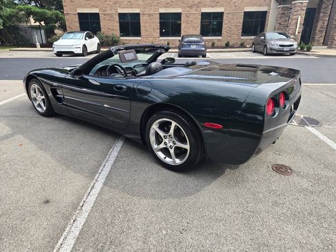 Used 2000 Chevrolet Corvette Convertible w/ Performance Handling Pkg RWD image 8